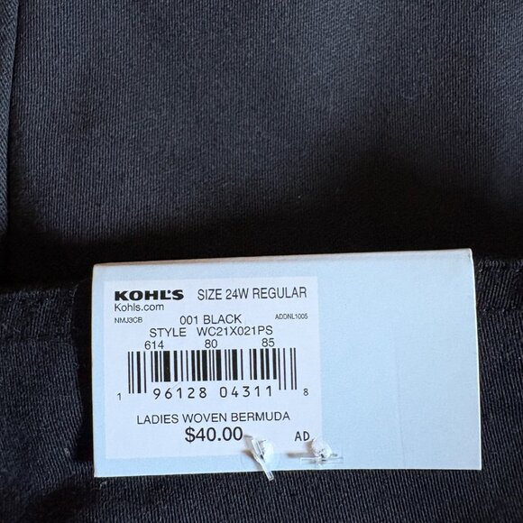 Croft & Barrow Womens Bermuda Shorts Size 24W Regular Black Stretch Slimming NEW - Picture 3 of 10